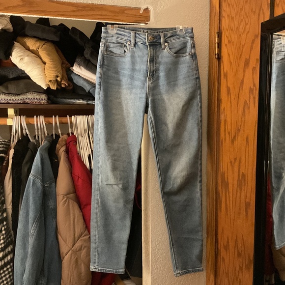 american eagle stretch high rise mom jeans size 0 - Picture 1 of 8
